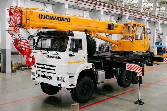 Автомобильный кран Ивановец С-45717К-3В (23м) КАМАЗ-43118 25 тонн