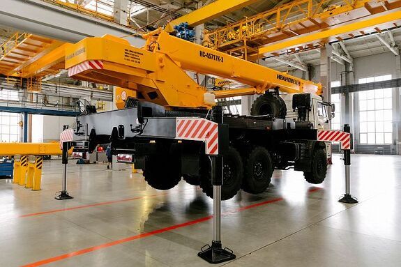 Автомобильный кран Ивановец С-45717К-3В (23м) КАМАЗ-43118 25т