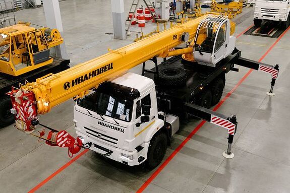 Автомобильный кран Ивановец С-45717К-3М (24м) КАМАЗ-43118 25 т